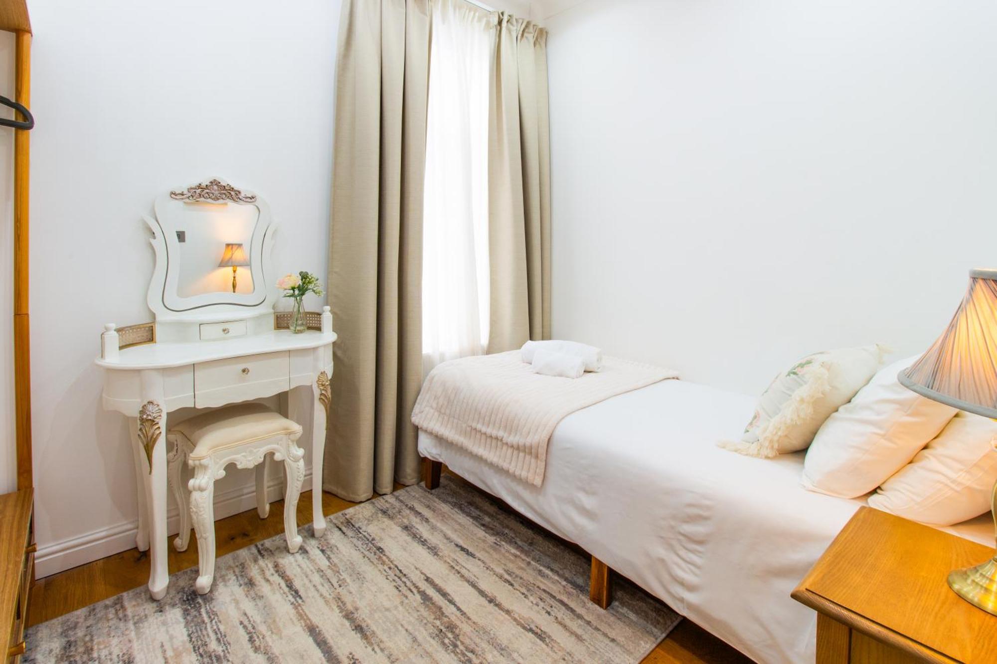 Spacious 4Br House, 2 En Suites With Garden & On-Site Parking Maidstone Zewnętrze zdjęcie